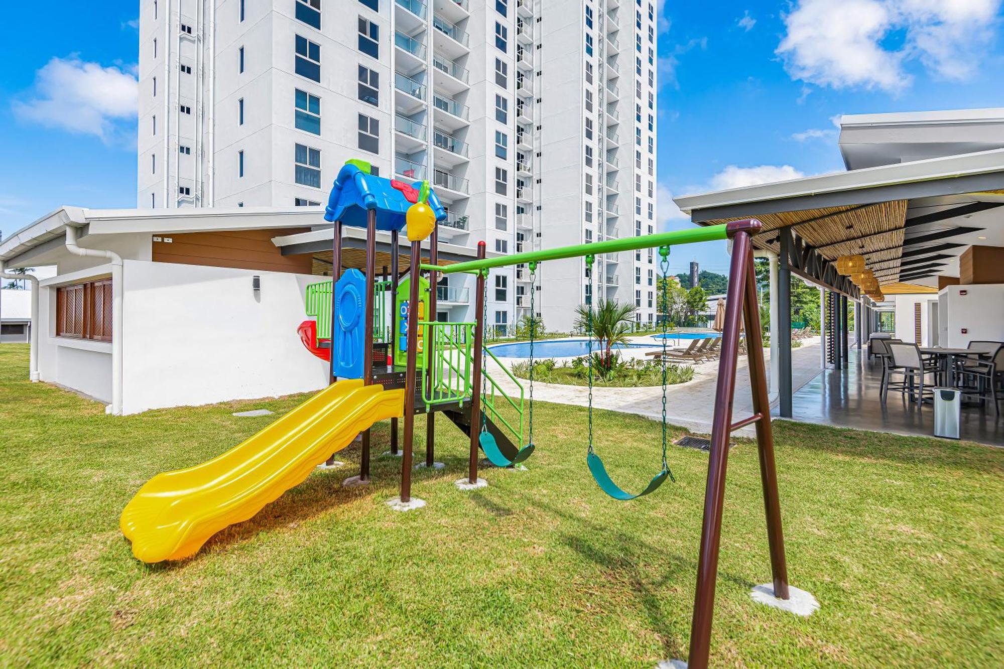 Upstay - New Just Steps Away From The